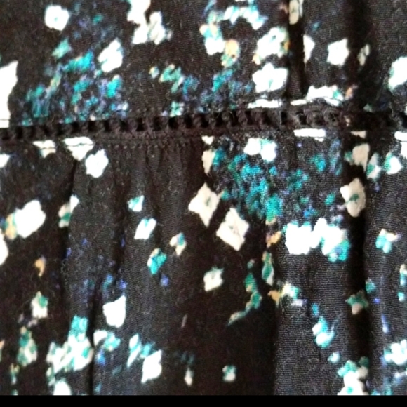 Floral skirt - Picture 2 of 8